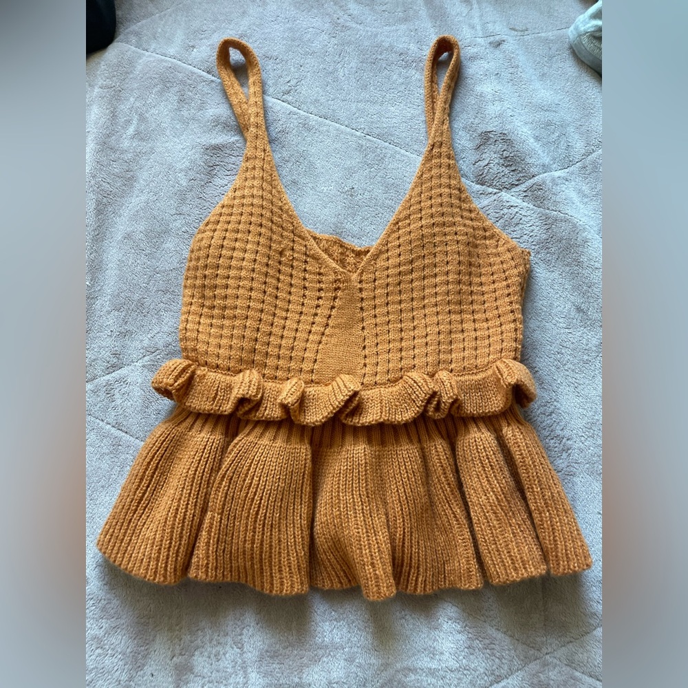 burnt orange knitted curtain tank
